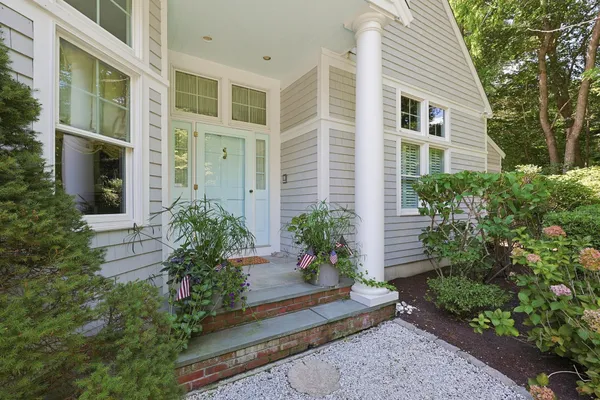 35 TUCKER LN