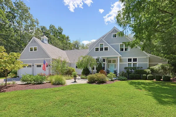 35 TUCKER LN