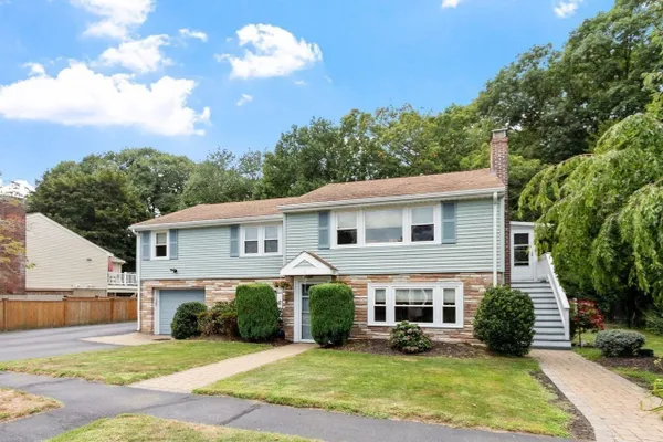 12 MANSFIELD ST