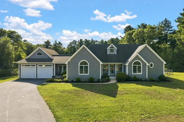26 ASHLYNN WAY