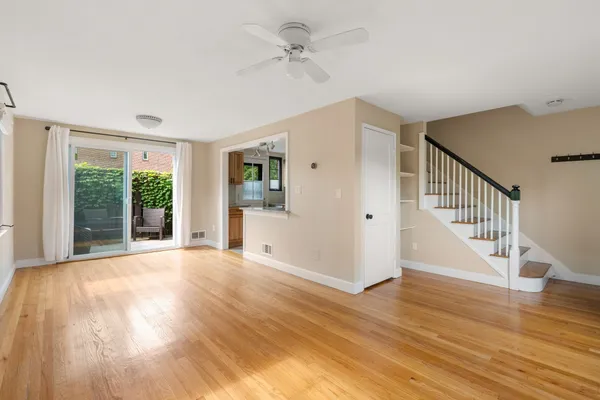 956 BELMONT 956