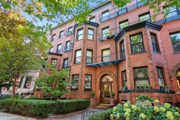 400 MARLBOROUGH ST 5