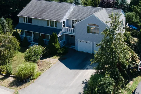 14 SHADY LN
