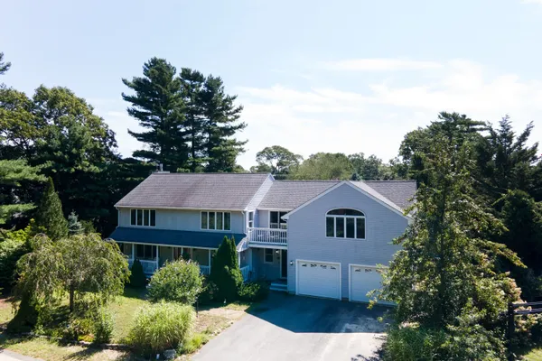 14 SHADY LN