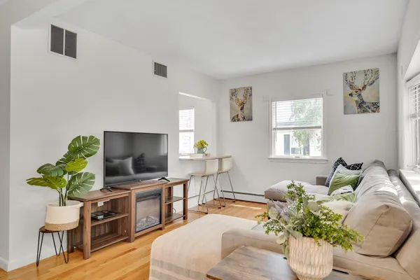 73 DELL AVE 73