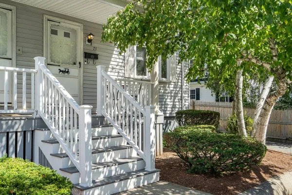 73 DELL AVE 73