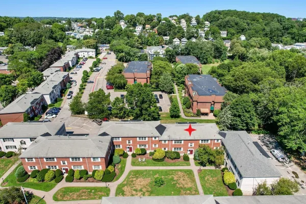 173 LAKE SHORE RD 3