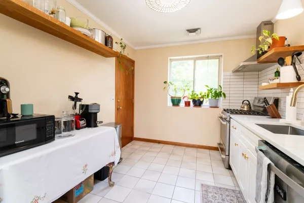 25 BAYBERRY DR 4