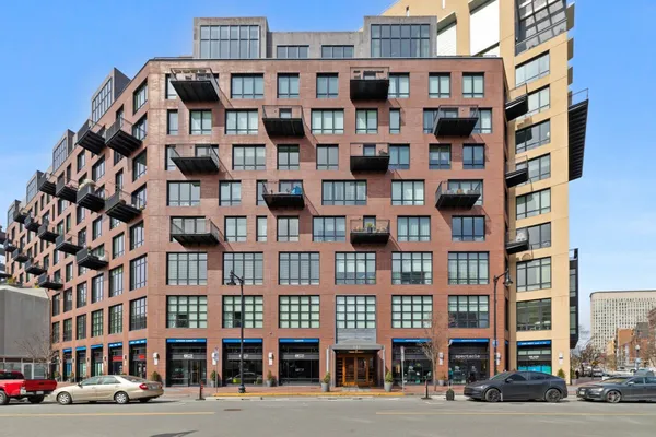505 TREMONT ST 613