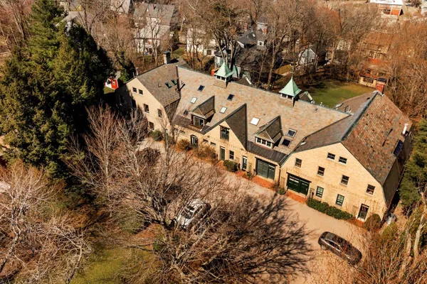 103 BELLEVUE ST 4