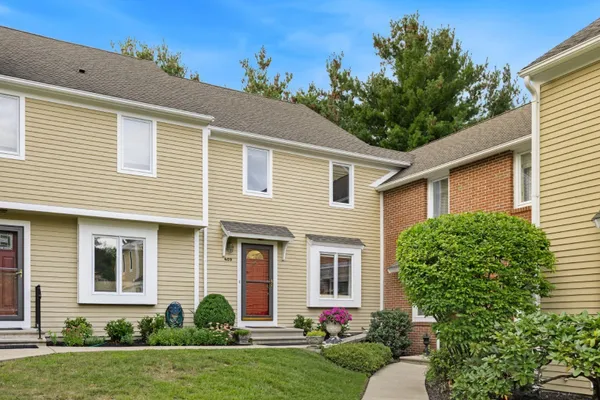 409 LEWIS O GRAY DR 409