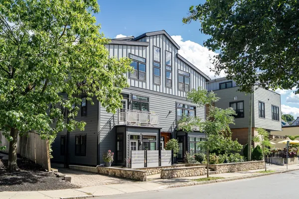 235 LOWELL ST 1