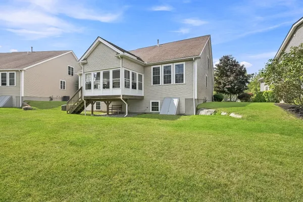 2 PIMPERNEL CIR 25