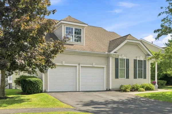 2 PIMPERNEL CIR 25