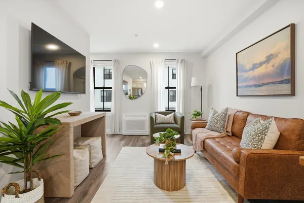 10 WATER ST 2