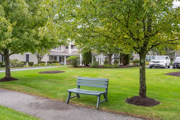 1204 EMERALD CT 1204
