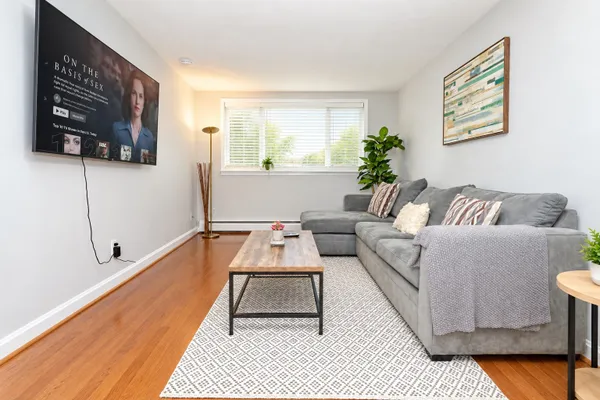 11 COGSWELL AVE 6