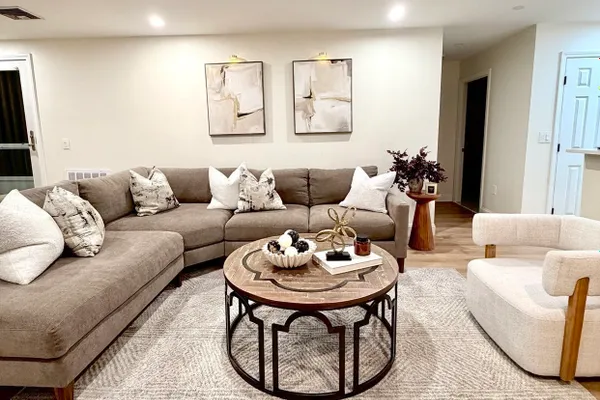 30 CHELSEA ST 310