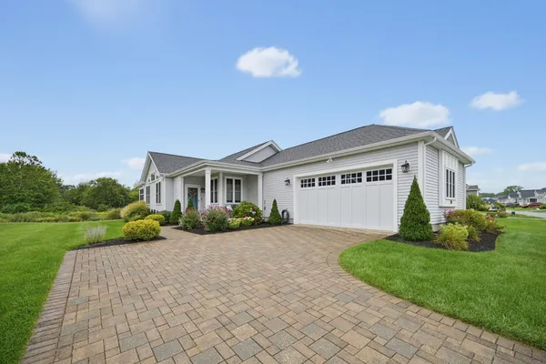 99 SOPHIA DR