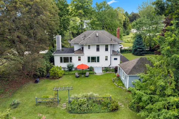 26 NELSON PL