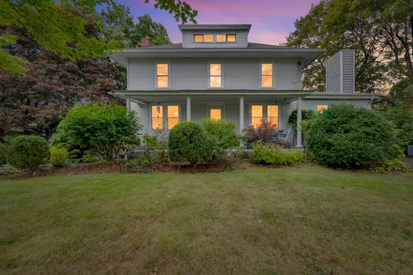26 NELSON PL