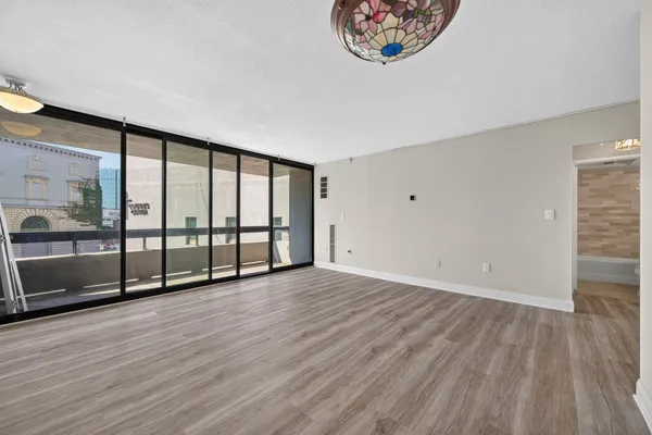 566 COMMONWEALTH AVE 308