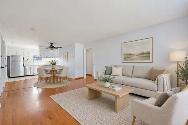 130 PARKER ST L4