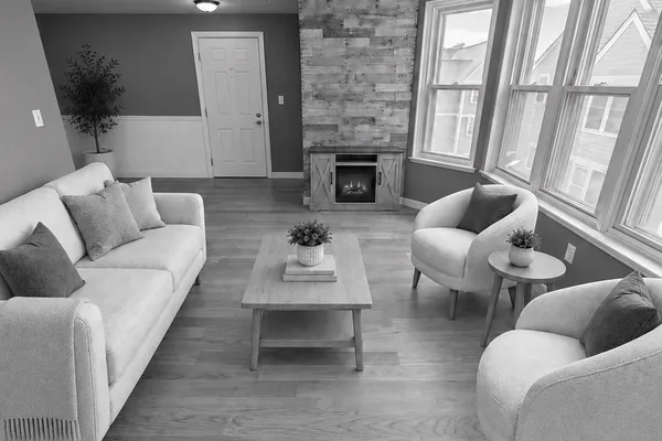 124 TUDOR ST C