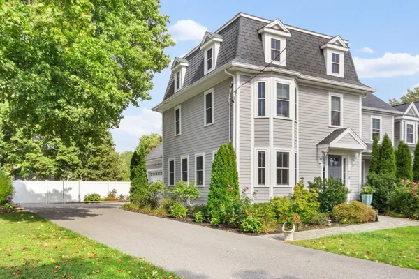 80 PLEASANT ST 80