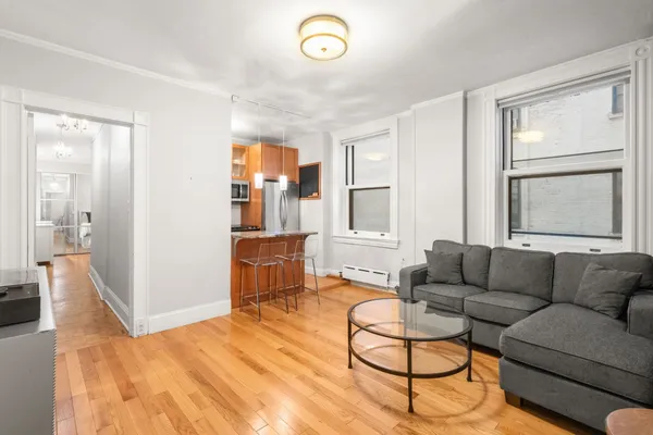 21 BEACON ST 3N