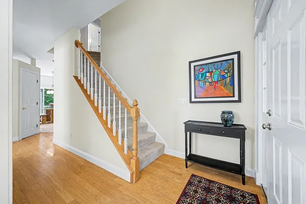 8 SOUTHWOOD DR 8