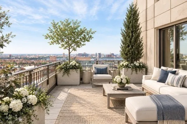 1 HUNTINGTON AVE PH 1702