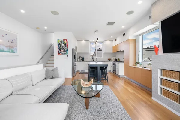3 DORCHESTER 3J
