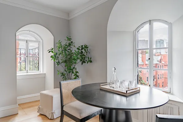 334 BEACON ST 10