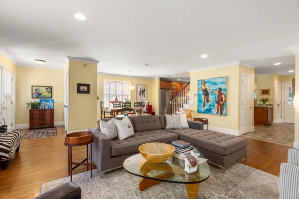 75 SEAVERNS AVE
