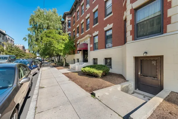 32A GLENVILLE AVE 32A
