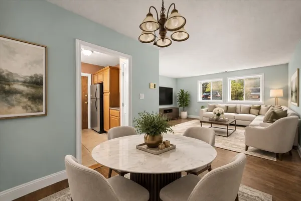 97 COLONEL BELL DR 1