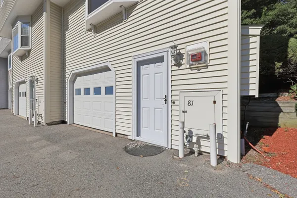 51 FREDERICK ST 81