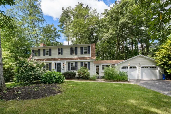 14 THOREAU RD