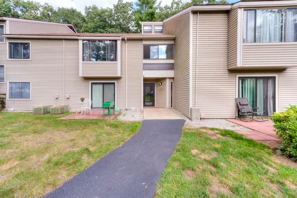 16 THAYER POND DR 16