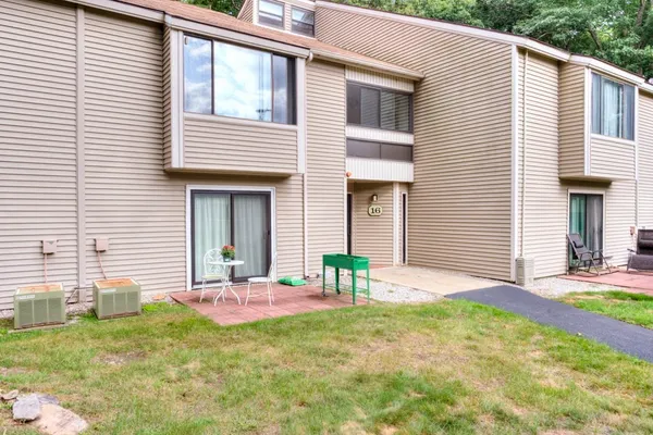 16 THAYER POND DR 16