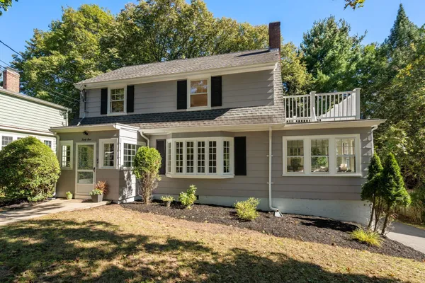 44 BREWSTER RD