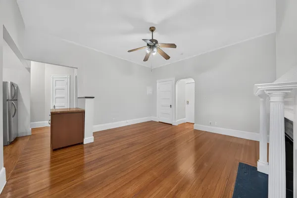 24 PETERBOROUGH ST 8