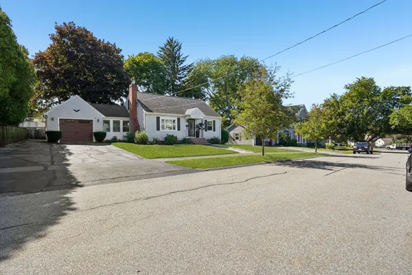 5 BARBARA RD