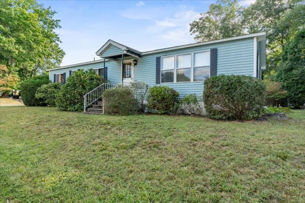 36 SILVER BIRCH LN