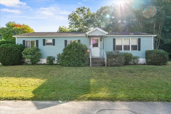 36 SILVER BIRCH LN