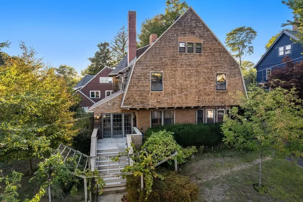 12 ALBAN ST