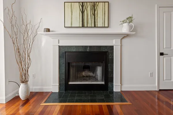 75 CLARENDON ST 607