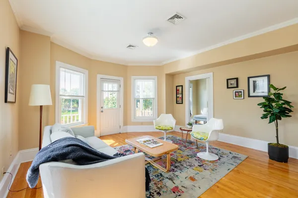 561A BROADWAY 2