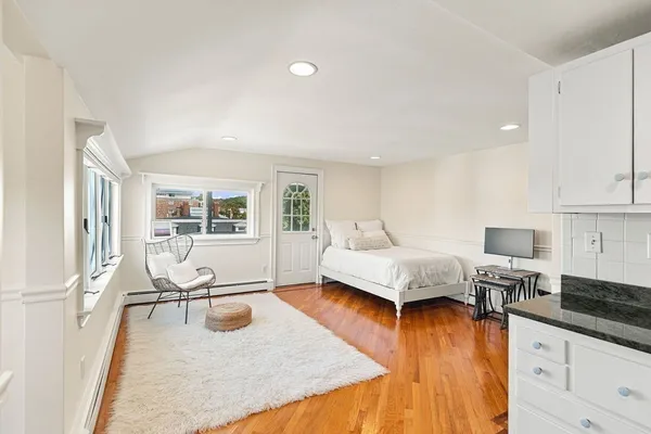 54 LEXINGTON AVE 32